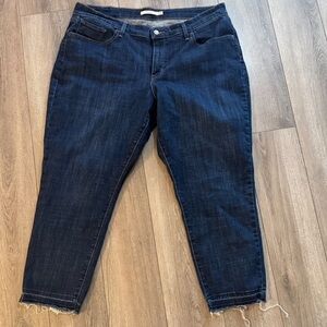 Plus Size Raw Hem 711 Levi’s Skinny